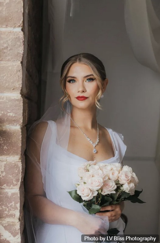 Bridal hair and makeup portfolio image 09